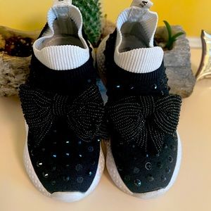 Jump stretch sneakers by MonnaLisa